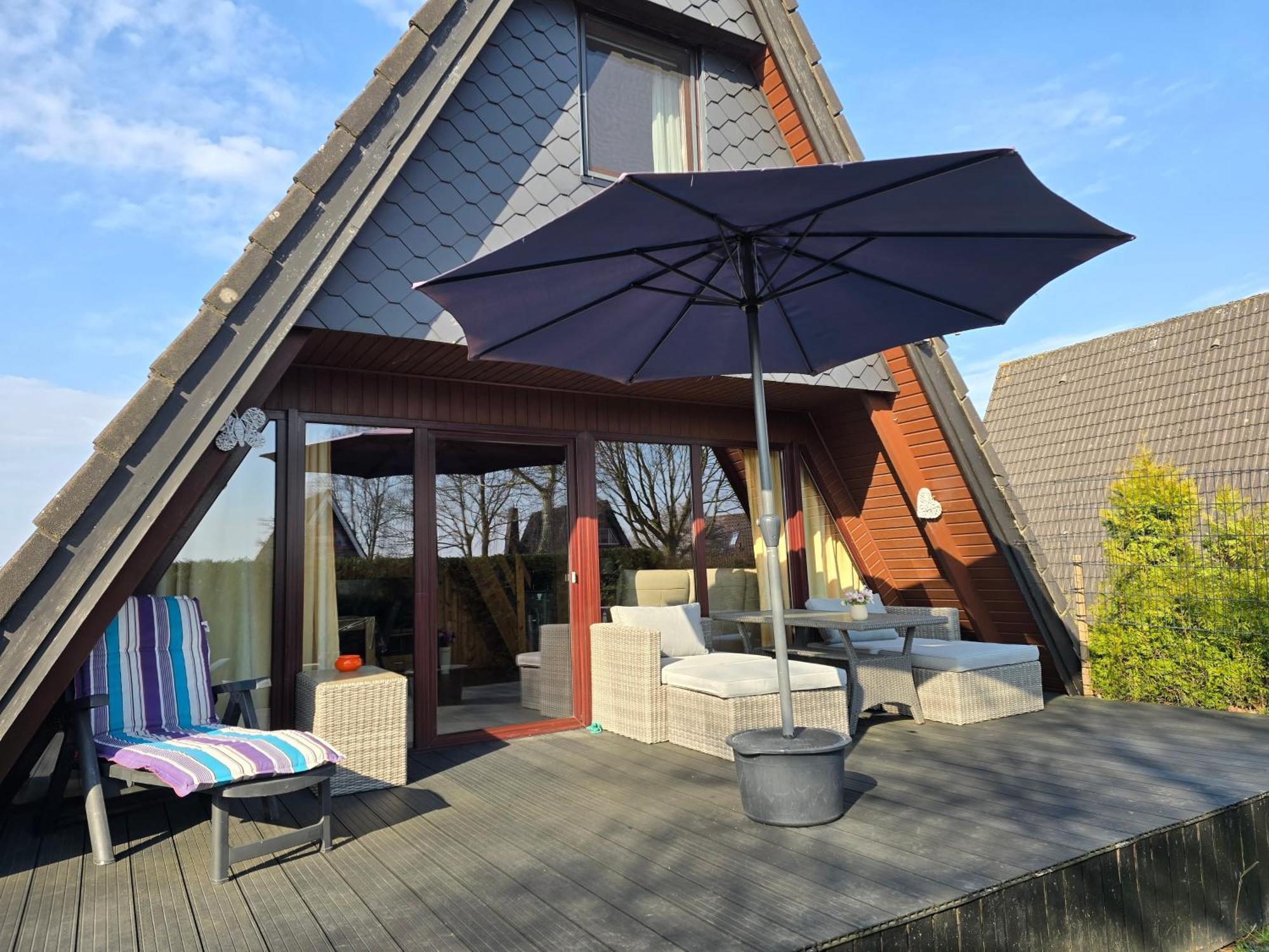 Villa Haus Blume Carolinensiel Exterior foto
